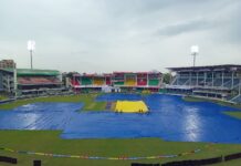 ग्रीनपार्क टेस्ट पर बरसाती बादलों की चादर