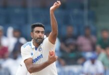 अश्विन ने मुरलीधरन के रिकॉर्ड की बराबरी की