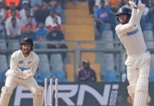 मुंबई टेस्ट : मैच भले ही भारत के शिकंजे में हो पर मौजूदा फॉर्म जीत का दावा नहीं करने दे रही