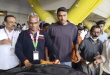 अश्विन के स्वदेश लौटने पर चेन्नई एयरपोर्ट से घर पहुंचने तक प्रशंसकों ने किया जोरदार स्वागत