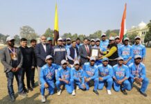 नेपाल से वापसी, लविवि क्रिकेट टीम का जोरदार स्वागत