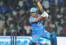 सचिन तेंदुलकर के बल्ले से निकली 64 रनों की धुआंधार पारी, वाटसन और डंक के शतक से आस्ट्रेलिया जीता