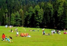 स्थानीय सपोर्ट से आतंकवादी घंटों पैदल चलकर बैसरन घाटी पहुंचे और 26 पर्यटकों की हत्या कर दी