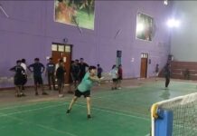 जयनारायण विद्या मंदिर के बैडमिंटन खिलाड़ी उरई में चमके, 12 पदक जीते