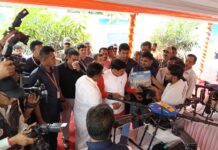 किसानों के हित में तकनीक: एफपीओ समिट में वैमानिका का स्टॉल बना आकर्षण