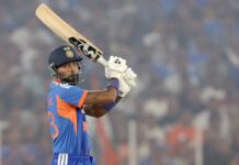 दक्षिण अफ्रीका के खिलाफ अंतिम टी-20 मुकाबले में हार्दिक पांड्या ने सिर्फ 16 गेंदों पर जड़ दिया अर्द्धशतक