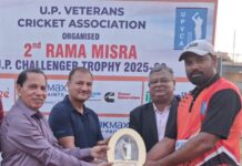 जे के मैक्स इलेवन फाइनल में