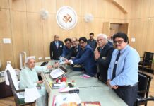 राज्यपाल आनंदीबेन पटेल ने यूपी रोइंग की प्रगति सराही, ‘अस्मिता’ व एशियन गेम्स पर अहम चर्चा