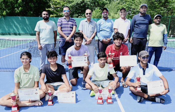 Winners and runners-up of the AITA CS-7 Under-18 Tennis Tournament being felicitated during the prize distribution ceremony