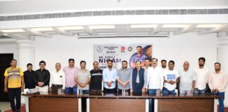 क्रिकेटर विप्रज निगम को सीएएल ने किया सम्मानित, कोच सरवर नवाब का भी हुआ सम्मान