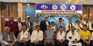 उम्र को मात देकर करिश्मा करने वाले लखनऊ के मास्टर तैराकों का हुआ सम्मान